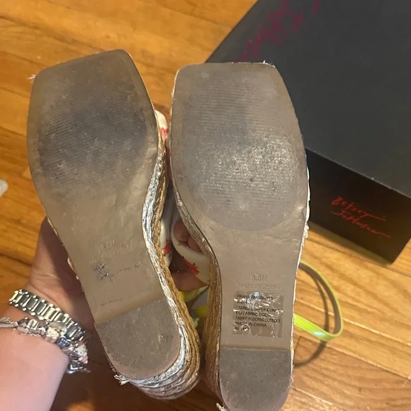 Betsey Johnson Floral Wedges - White and Pink - Picture 4 of 10